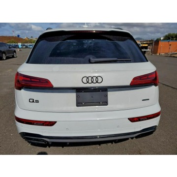 Audi Q5  SUV 2022,  2.0 benzyna, automat - Na sprzedaż za 64 000 zł - Tarnów - zdjęcie 6
