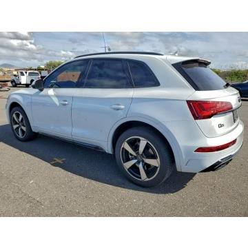 Audi Q5  SUV 2022,  2.0 benzyna, automat - Na sprzedaż za 64 000 zł - Tarnów - zdjęcie 5