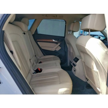 Audi Q5  SUV 2022,  2.0 benzyna, automat - Na sprzedaż za 64 000 zł - Tarnów - zdjęcie 11