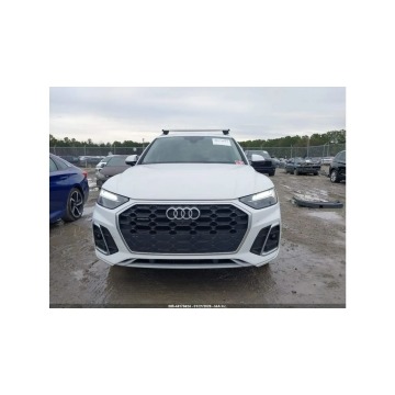 Audi Q5  SUV 2023,  2.0 benzyna, automat - Na sprzedaż za 69 000 zł - Tarnów - zdjęcie 3