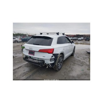 Audi Q5  SUV 2023,  2.0 benzyna, automat - Na sprzedaż za 69 000 zł - Tarnów - zdjęcie 6