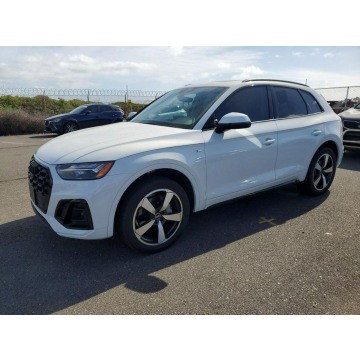 Audi Q5  SUV 2023,  2.0 benzyna, automat - Na sprzedaż za 67 000 zł - Tarnów - zdjęcie 2