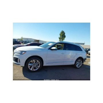 Audi Q7  SUV 2022,  2.0 benzyna, automat - Na sprzedaż za 85 000 zł - Tarnów - zdjęcie 5