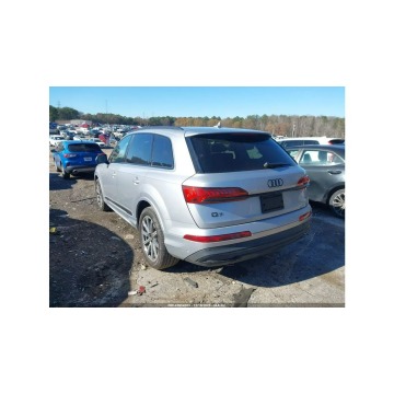 Audi Q7  SUV 2022,  2.0 benzyna, automat - Na sprzedaż za 84 000 zł - Tarnów - zdjęcie 7