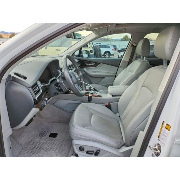 Audi Q7  SUV 2018,  3.0 benzyna, automat - Na sprzedaż za 44 000 zł - Tarnów - zdjęcie 7