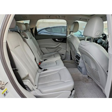 Audi Q7  SUV 2018,  3.0 benzyna, automat - Na sprzedaż za 44 000 zł - Tarnów - zdjęcie 10