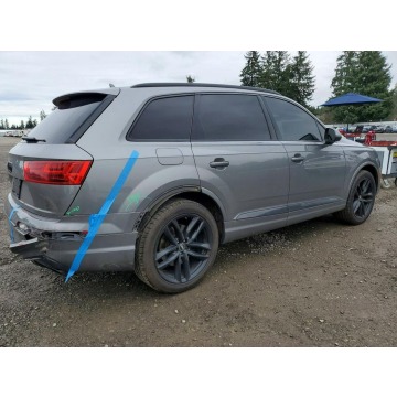Audi Q7  SUV 2018,  3.0 benzyna, automat - Na sprzedaż za 44 000 zł - Tarnów - zdjęcie 4