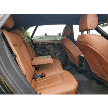 Audi Q8  SUV 2022,  3.0 benzyna, automat - Na sprzedaż za 109 000 zł - Tarnów - zdjęcie 10