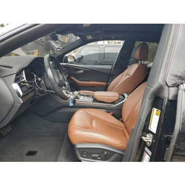 Audi Q8  SUV 2022,  3.0 benzyna, automat - Na sprzedaż za 109 000 zł - Tarnów - zdjęcie 7