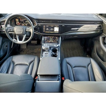 Audi Q8  SUV 2021,  3.0 benzyna, automat - Na sprzedaż za 89 000 zł - Tarnów - zdjęcie 8