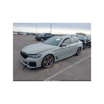 BMW Seria 5  Sedan/Limuzyna 2023,  4.4 benzyna, automat - Na sprzedaż za 109 000 zł - Tarnów - zdjęcie 2