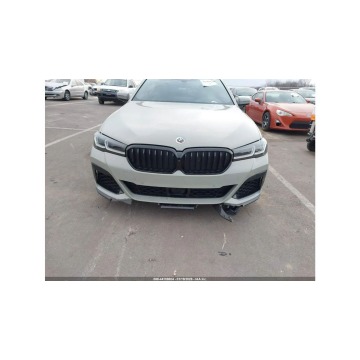 BMW Seria 5  Sedan/Limuzyna 2023,  4.4 benzyna, automat - Na sprzedaż za 109 000 zł - Tarnów - zdjęcie 3