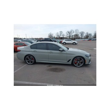 BMW Seria 5  Sedan/Limuzyna 2023,  4.4 benzyna, automat - Na sprzedaż za 109 000 zł - Tarnów - zdjęcie 4