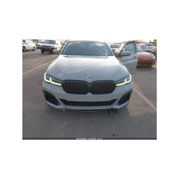BMW Seria 5  Sedan/Limuzyna 2023,  4.4 benzyna, automat - Na sprzedaż za 109 000 zł - Tarnów - zdjęcie 9