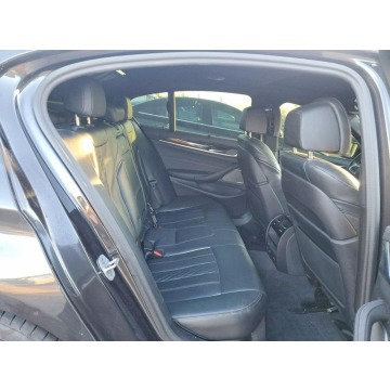 BMW Seria 5  Sedan/Limuzyna 2023,  4.4 benzyna, automat - Na sprzedaż za 95 000 zł - Tarnów - zdjęcie 10