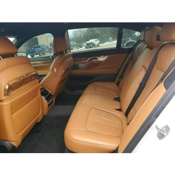 BMW Seria 7  Sedan/Limuzyna 2019,  3.0 benzyna, automat - Na sprzedaż za 48 000 zł - Tarnów - zdjęcie 10