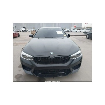 BMW M5  Sedan/Limuzyna 2019,  4.4 benzyna, automat - Na sprzedaż za 129 000 zł - Tarnów - zdjęcie 3