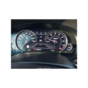 BMW M5  Sedan/Limuzyna 2019,  4.4 benzyna, automat - Na sprzedaż za 129 000 zł - Tarnów - zdjęcie 11