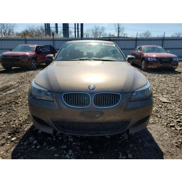 BMW M5  Sedan/Limuzyna 2006,  5.0 benzyna, automat - Na sprzedaż za 55 000 zł - Tarnów - zdjęcie 2
