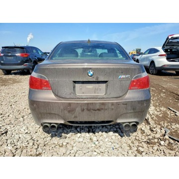 BMW M5  Sedan/Limuzyna 2006,  5.0 benzyna, automat - Na sprzedaż za 55 000 zł - Tarnów - zdjęcie 6