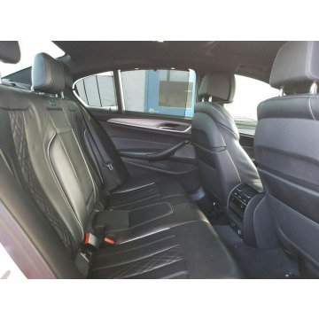 BMW M5  Sedan/Limuzyna 2019,  4.4 benzyna, automat - Na sprzedaż za 65 000 zł - Tarnów - zdjęcie 9