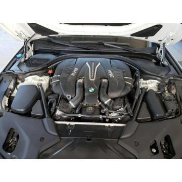 BMW M5  Sedan/Limuzyna 2019,  4.4 benzyna, automat - Na sprzedaż za 65 000 zł - Tarnów - zdjęcie 10