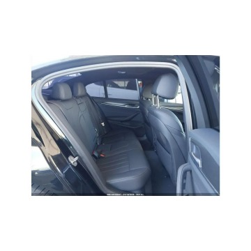 BMW M5  Sedan/Limuzyna 2023,  2.0 benzyna, automat - Na sprzedaż za 78 000 zł - Tarnów - zdjęcie 12