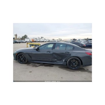 BMW M8  Sedan/Limuzyna 2025,  4.4 benzyna, automat - Na sprzedaż za 189 000 zł - Tarnów - zdjęcie 5