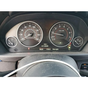BMW Seria 3  Sedan/Limuzyna 2015,  3.0 benzyna, automat - Na sprzedaż za 32 000 zł - Tarnów - zdjęcie 9