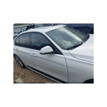 BMW Seria 3  Sedan/Limuzyna 2013,  3.0 benzyna, automat - Na sprzedaż za 28 000 zł - Tarnów - zdjęcie 4
