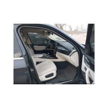 BMW X5  SUV 2016,  3.0 benzyna, automat - Na sprzedaż za 39 000 zł - Tarnów - zdjęcie 8