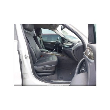 BMW X5  SUV 2016,  3.0 benzyna, automat - Na sprzedaż za 38 000 zł - Tarnów - zdjęcie 12