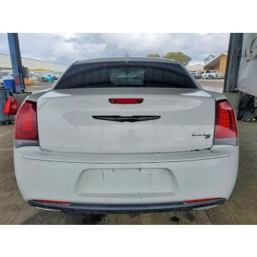 Chrysler   Sedan/Limuzyna 2019,  3.6 benzyna, automat - Na sprzedaż za 32 000 zł - Tarnów - zdjęcie 6
