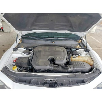 Chrysler   Sedan/Limuzyna 2019,  3.6 benzyna, automat - Na sprzedaż za 32 000 zł - Tarnów - zdjęcie 11