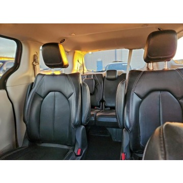 Chrysler Pacifica  Minivan/Van 2022,  3.6 hybryda, automat - Na sprzedaż za 40 000 zł - Tarnów - zdjęcie 9