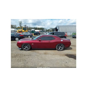 Dodge Challenger  Coupe/Sportowy 2019,  5.7 benzyna, automat - Na sprzedaż za 35 000 zł - Tarnów - zdjęcie 5