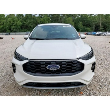Ford Kuga  SUV 2023,  2.0 benzyna, automat - Na sprzedaż za 46 000 zł - Tarnów - zdjęcie 3