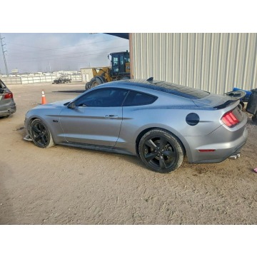 Ford Mustang  Coupe/Sportowy 2021,  5.0 benzyna, automat - Na sprzedaż za 56 000 zł - Tarnów - zdjęcie 2