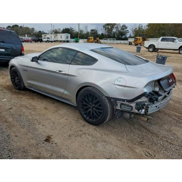 Ford Mustang  Coupe/Sportowy 2017,  5.0 benzyna, automat - Na sprzedaż za 33 000 zł - Tarnów - zdjęcie 5