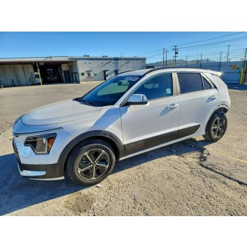 Kia Niro - / HYBRYDA / 1.6 138KM / Bogate wyposażenie /