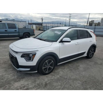 Kia Niro  SUV 2023,  1.6 hybryda, automat - Na sprzedaż za 49 000 zł - Tarnów - zdjęcie 2