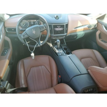 Maserati Levante  SUV 2022,  3.0 benzyna, automat - Na sprzedaż za 79 000 zł - Tarnów - zdjęcie 8