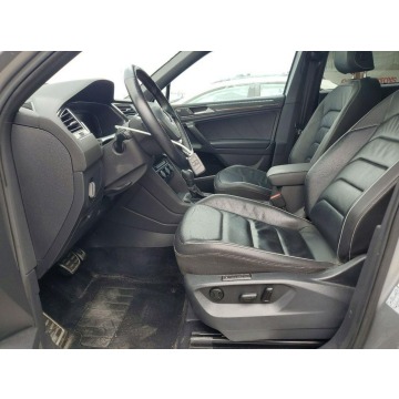 Volkswagen Tiguan  SUV 2021,  2.0 benzyna, automat - Na sprzedaż za 39 000 zł - Tarnów - zdjęcie 7
