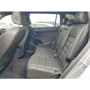Volkswagen Tiguan  SUV 2021,  2.0 benzyna, automat - Na sprzedaż za 39 000 zł - Tarnów - zdjęcie 11