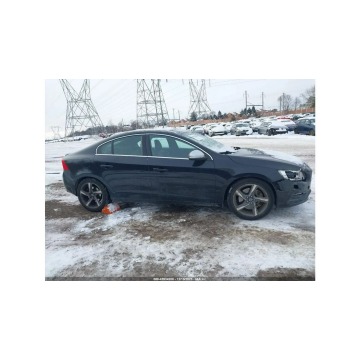 Volvo S60  Sedan/Limuzyna 2014,  3.0 benzyna, automat - Na sprzedaż za 28 000 zł - Tarnów - zdjęcie 4