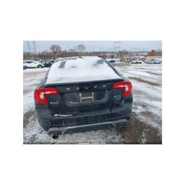 Volvo S60  Sedan/Limuzyna 2014,  3.0 benzyna, automat - Na sprzedaż za 28 000 zł - Tarnów - zdjęcie 8
