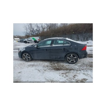 Volvo S60  Sedan/Limuzyna 2014,  3.0 benzyna, automat - Na sprzedaż za 28 000 zł - Tarnów - zdjęcie 5