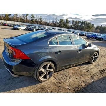 Volvo S60  Sedan/Limuzyna 2013,  3.0 benzyna, automat - Na sprzedaż za 28 000 zł - Tarnów - zdjęcie 4