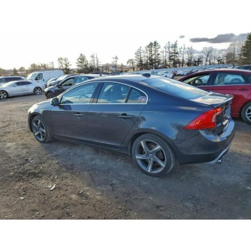 Volvo S60  Sedan/Limuzyna 2013,  3.0 benzyna, automat - Na sprzedaż za 28 000 zł - Tarnów - zdjęcie 5
