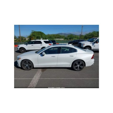 Volvo S60  Sedan/Limuzyna 2019,  2.0 benzyna, automat - Na sprzedaż za 35 000 zł - Tarnów - zdjęcie 5